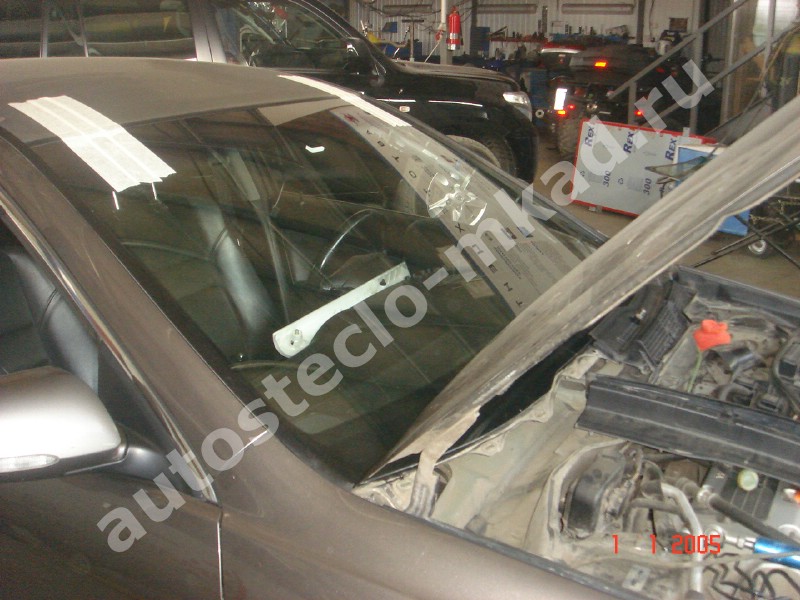 Установка лобового стекла на Honda Accord